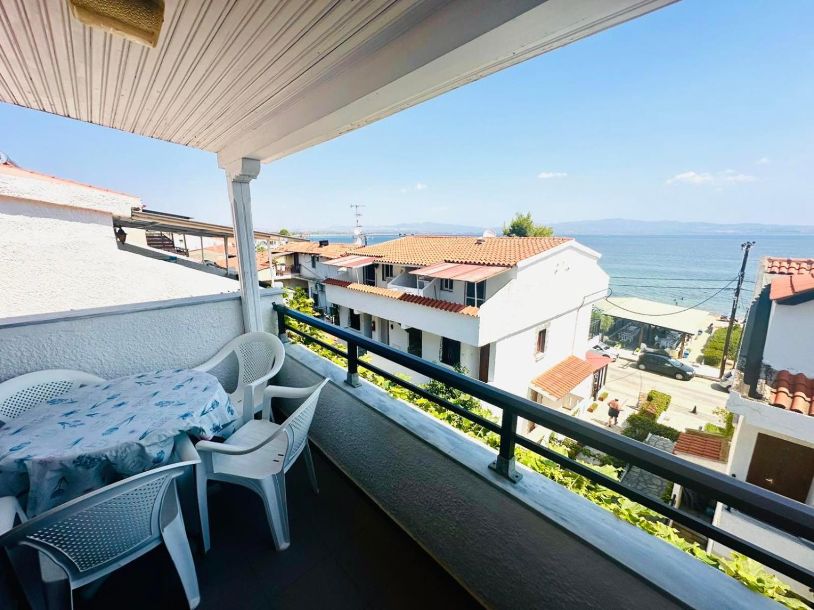 Argo Apartments Néa Potídea Szoba fotó