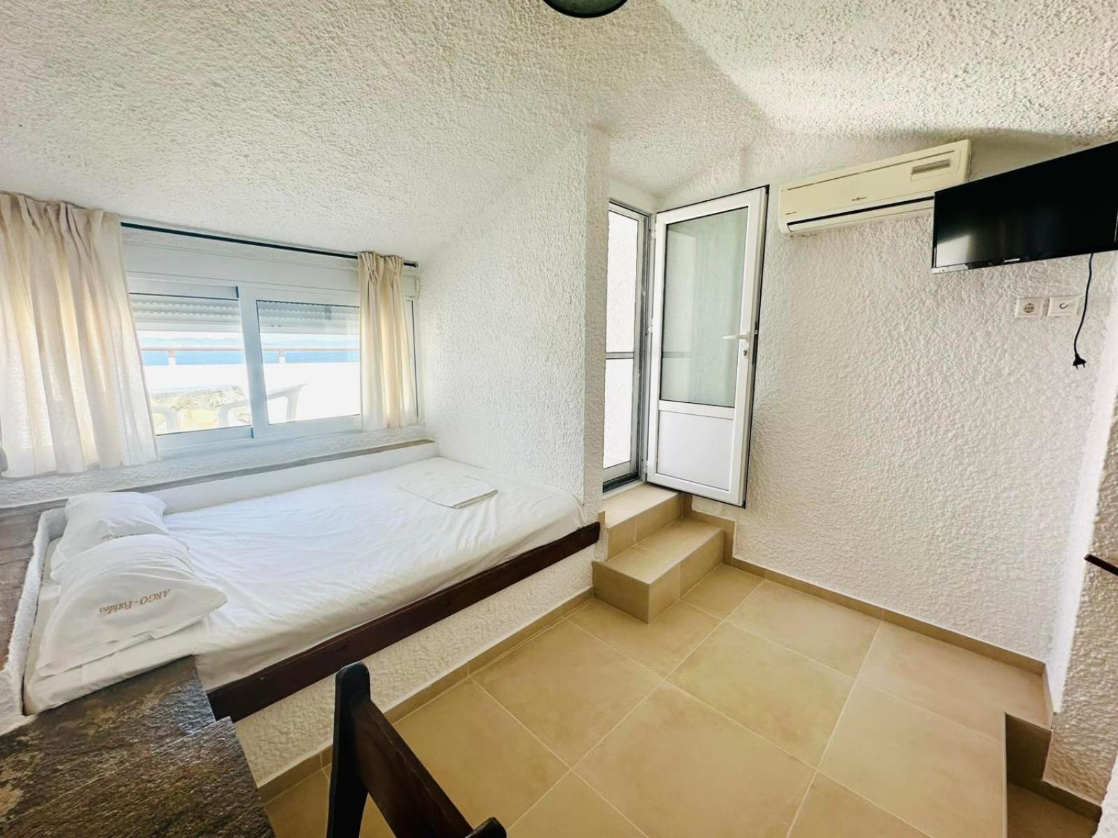 Argo Apartments Néa Potídea Szoba fotó