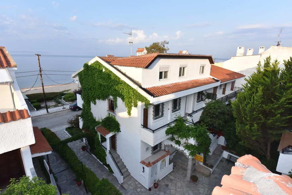 Argo Apartments Néa Potídea Kültér fotó